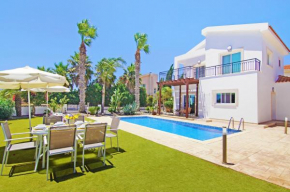 Villa Basil - 50m from Med Sea